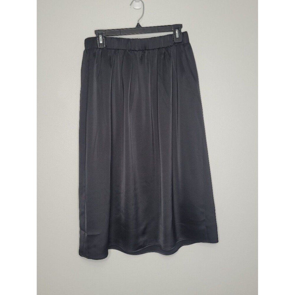 89th and Madison black satin feel pull on classic a line skirt size medium NWT
